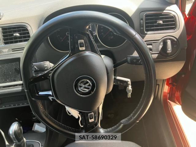 VolksWagen POLO 2014-09 8797936-12