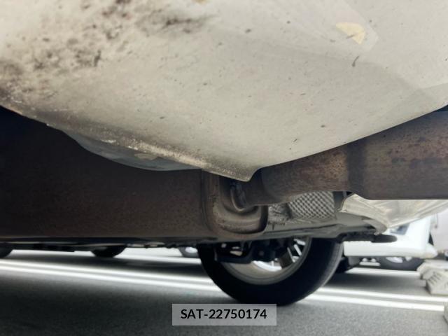 VolksWagen POLO 2013-09 8797938-11