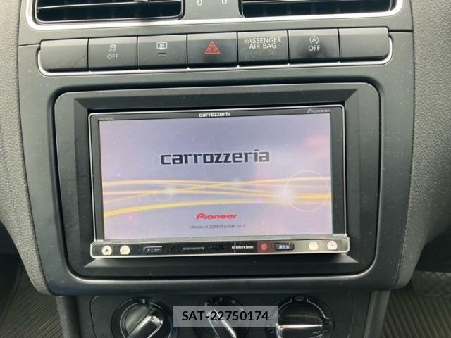 VolksWagen POLO 2013-09 8797938-16