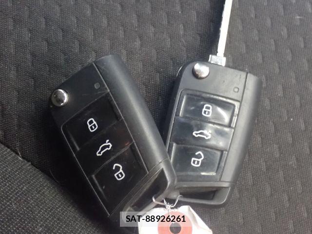 VolksWagen POLO 2019-03 8797933-27