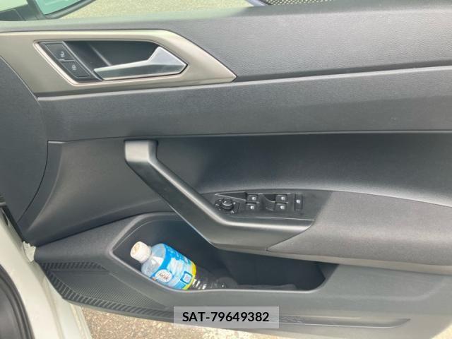 VolksWagen POLO 2020-09 8832516-14
