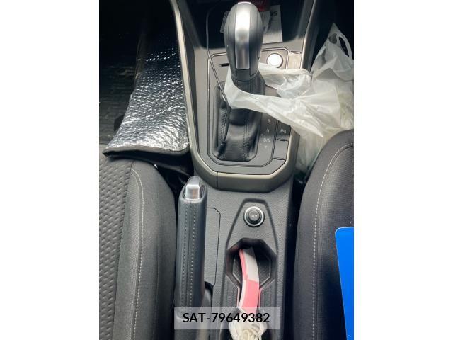 VolksWagen POLO 2020-09 8832516-19