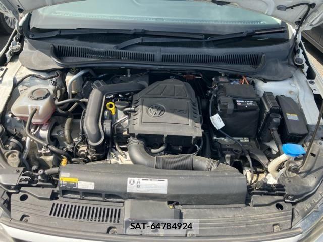 VolksWagen POLO 2018-05 8832517-12