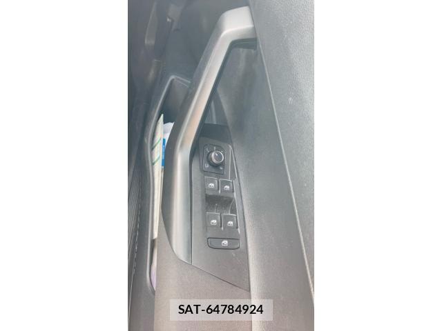 VolksWagen POLO 2018-05 8832517-19