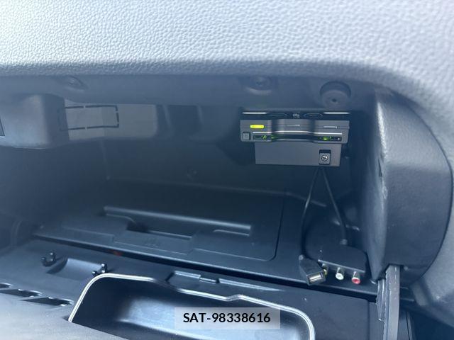VolksWagen POLO 2017-02 8851093-13