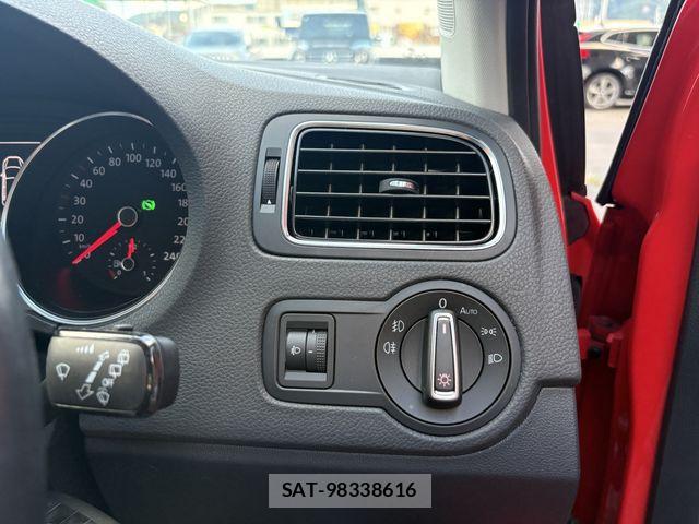 VolksWagen POLO 2017-02 8851093-14