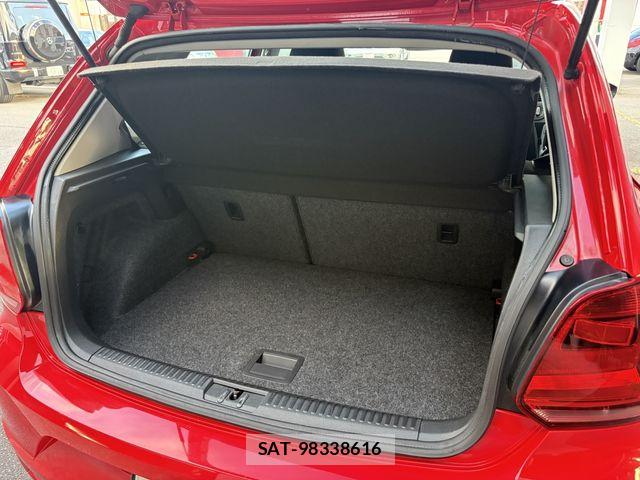 VolksWagen POLO 2017-02 8851093-17