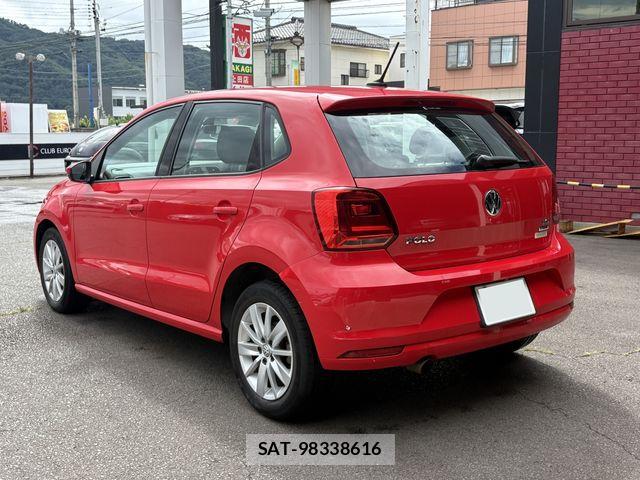 VolksWagen POLO 2017-02 8851093-4
