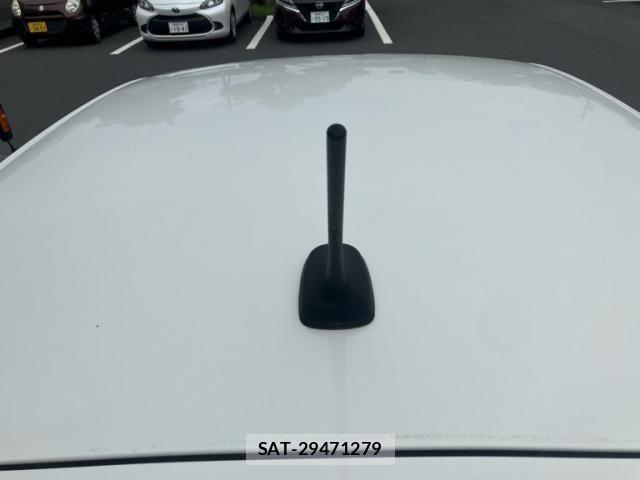 VolksWagen POLO 2014-09 8841028-9