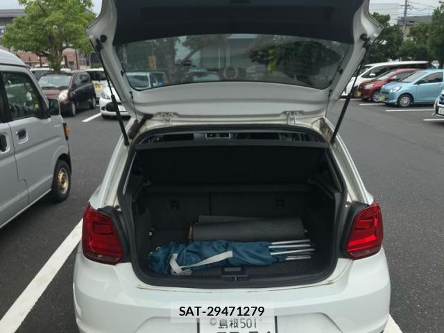 VolksWagen POLO 2014-09 8841028-10