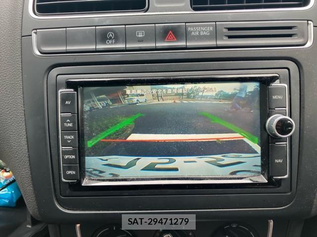 VolksWagen POLO 2014-09 8841028-21