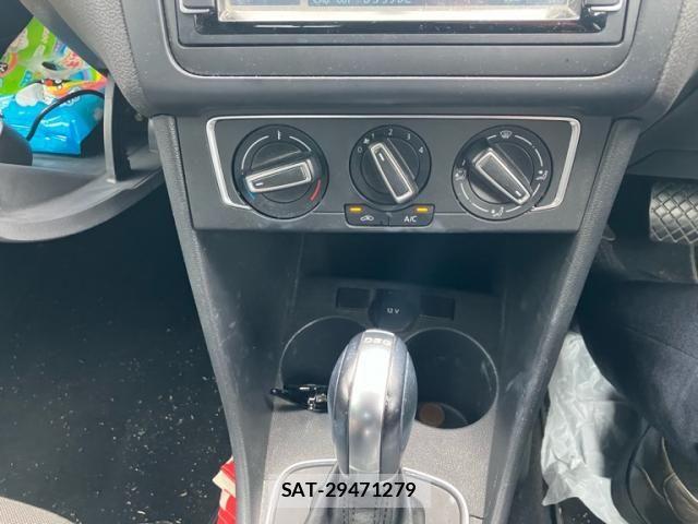 VolksWagen POLO 2014-09 8841028-22