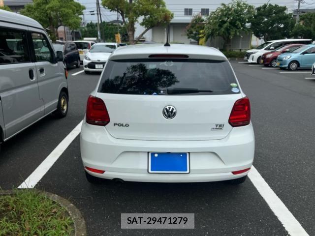 VolksWagen POLO 2014-09 8841028-6