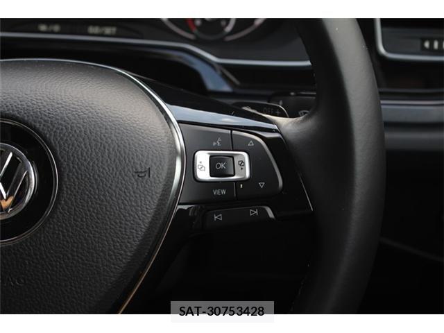 VolksWagen POLO 2018-06 8851091-10
