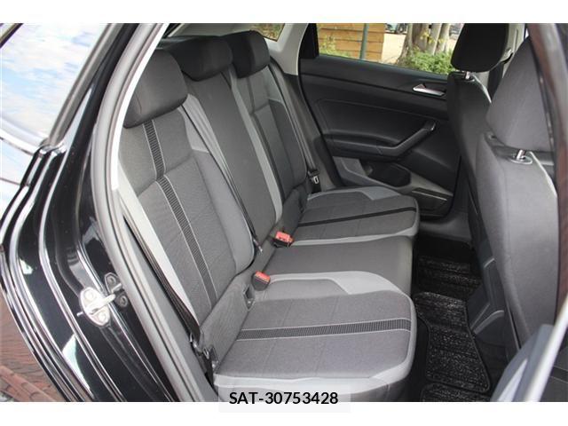 VolksWagen POLO 2018-06 8851091-12