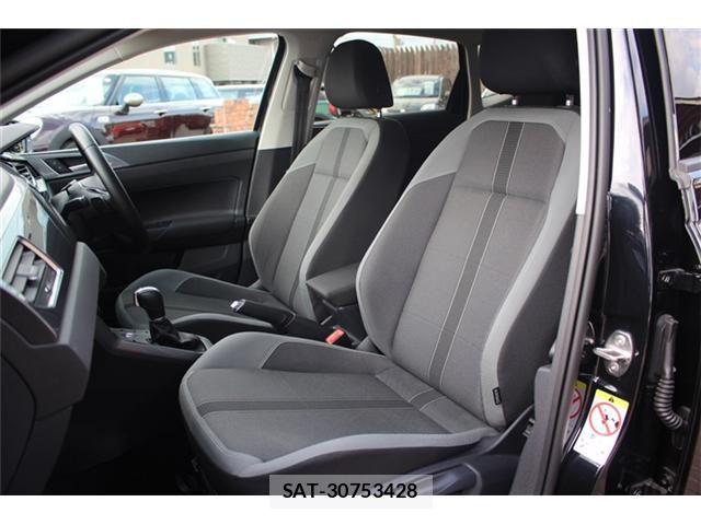 VolksWagen POLO 2018-06 8851091-13