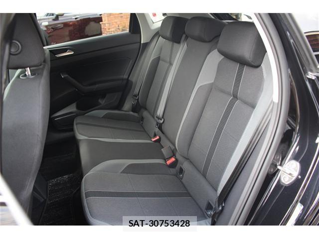 VolksWagen POLO 2018-06 8851091-14