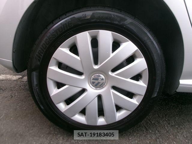 VolksWagen POLO 2010-01 8851094-12