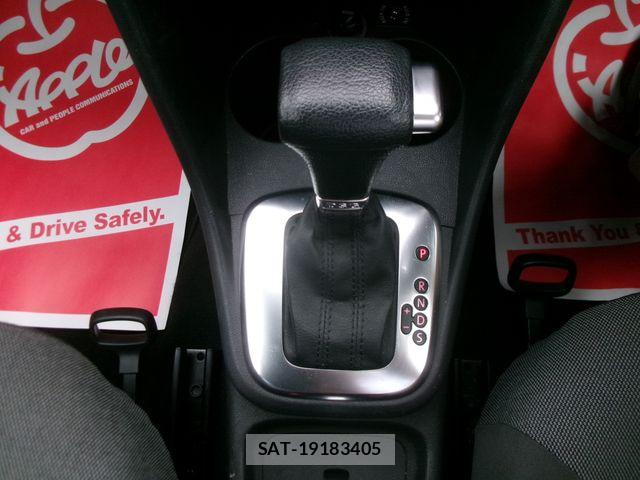 VolksWagen POLO 2010-01 8851094-16