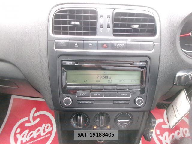 VolksWagen POLO 2010-01 8851094-18