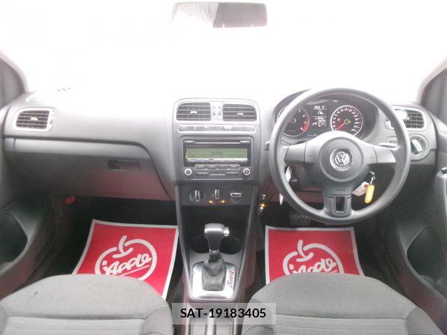 VolksWagen POLO 2010-01 8851094-1