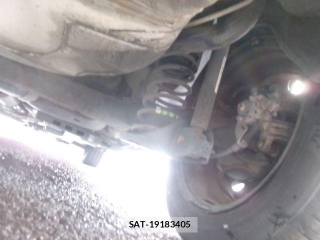 VolksWagen POLO 2010-01 8851094-24