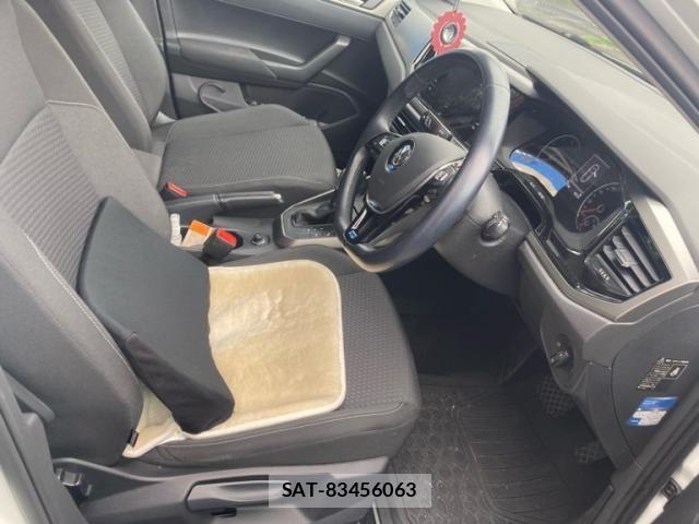 VolksWagen POLO 2020-10 8872404-9