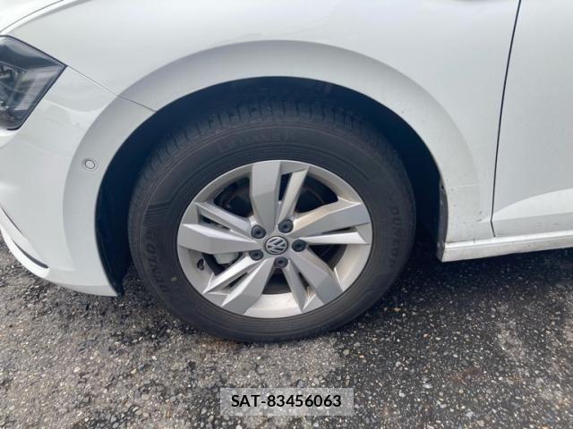 VolksWagen POLO 2020-10 8872404-3