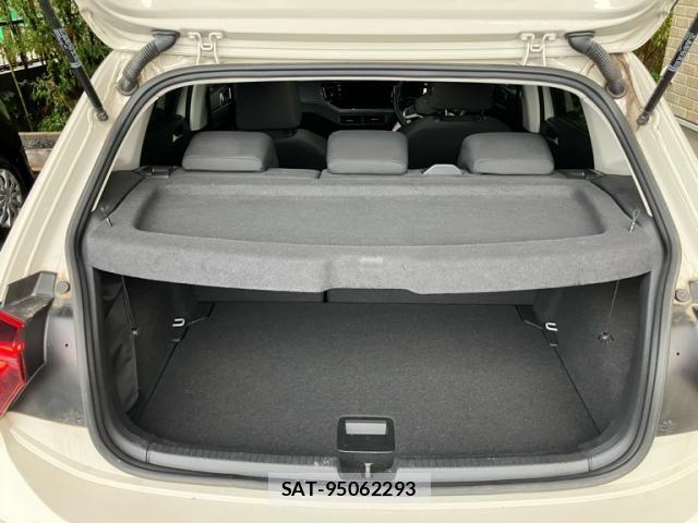 VolksWagen POLO 2022-12 8882988-9