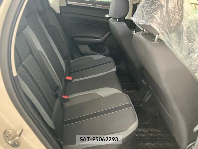 VolksWagen POLO 2022-12 8882988-12