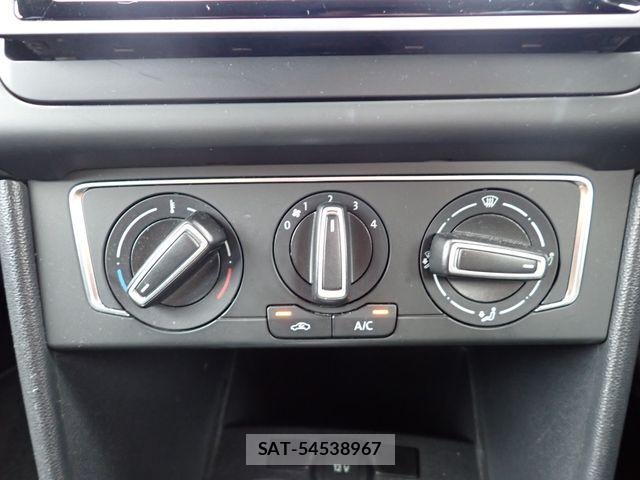 VolksWagen POLO 2015-12 8882986-13