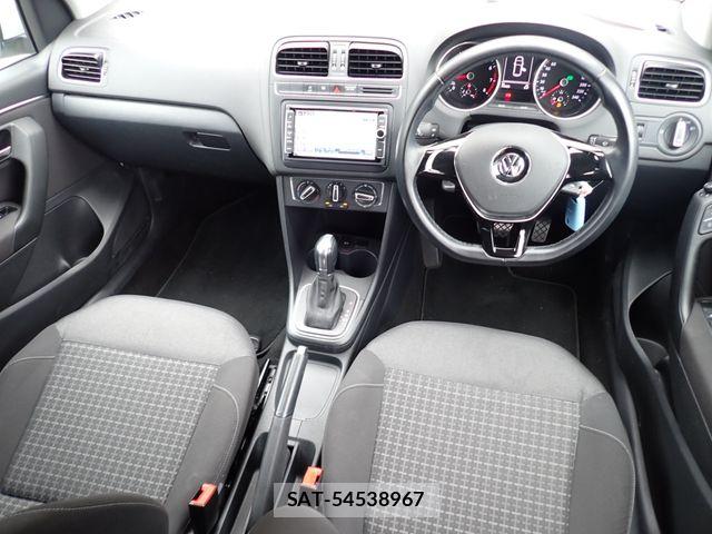 VolksWagen POLO 2015-12 8882986-14