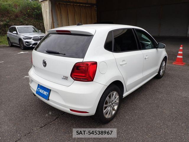 VolksWagen POLO 2015-12 8882986-6