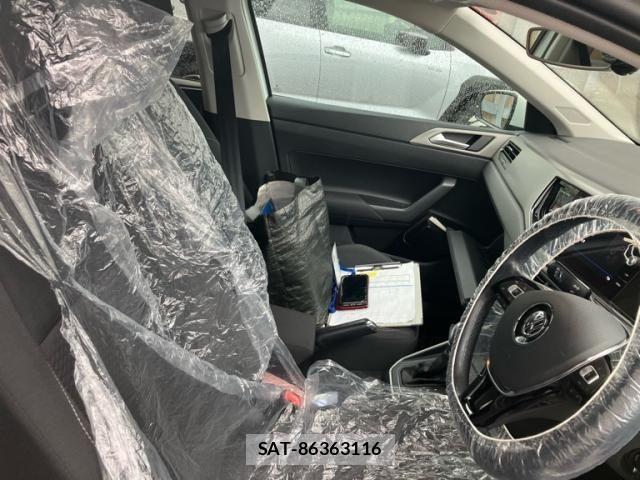 VolksWagen POLO 2019-07 8882990-12