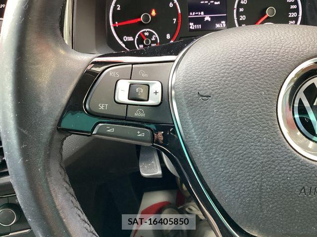 VolksWagen POLO 2021-05 8884619-10