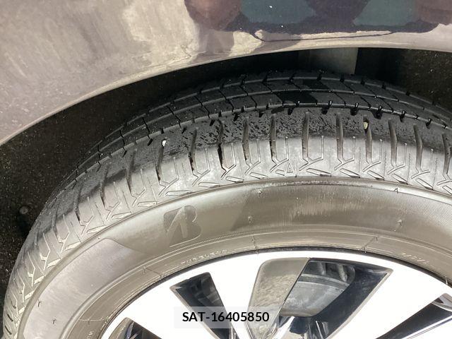 VolksWagen POLO 2021-05 8884619-6