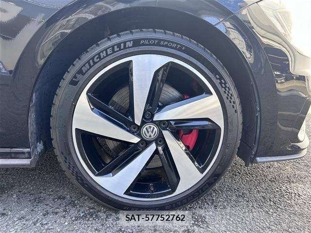 VolksWagen POLO 2018-10 864400-9