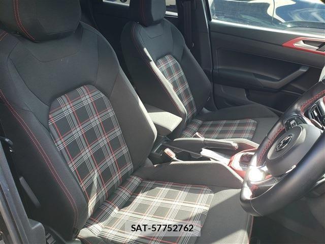 VolksWagen POLO 2018-10 864400-11