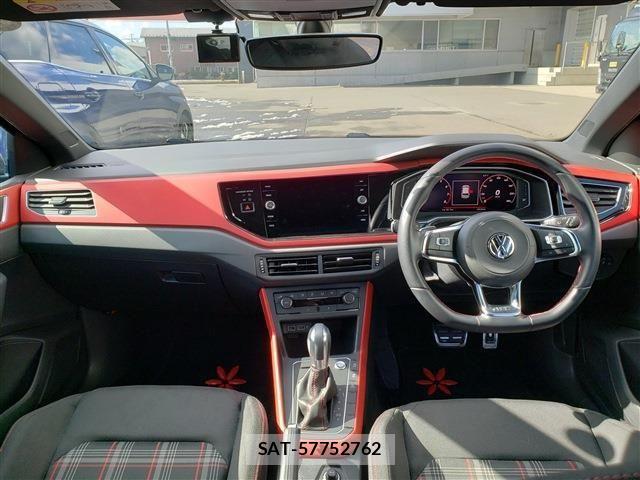 VolksWagen POLO 2018-10 864400-12