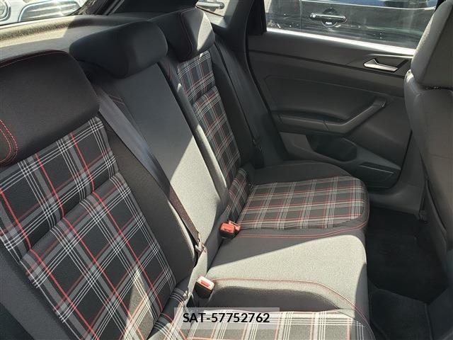 VolksWagen POLO 2018-10 864400-13