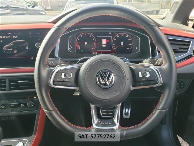 VolksWagen POLO 2018-10 864400-15