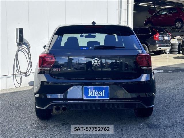 VolksWagen POLO 2018-10 864400-5