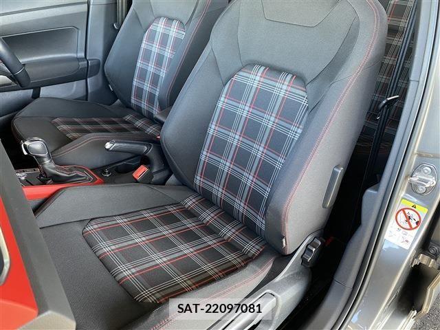 VolksWagen POLO 2018-12 7227143-13