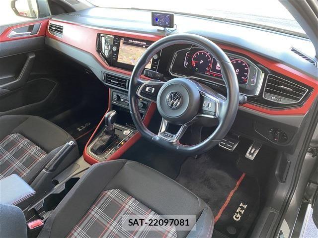 VolksWagen POLO 2018-12 7227143-4