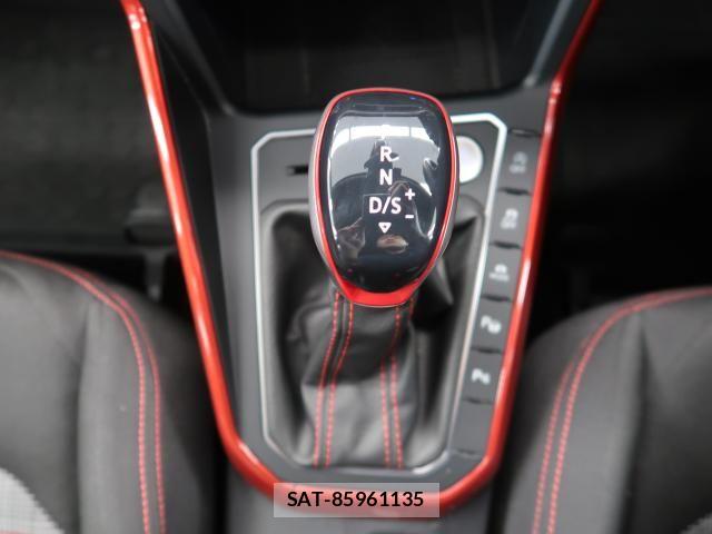 VolksWagen POLO 2023-12 7981579-9
