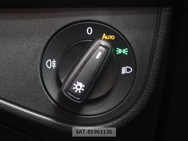 VolksWagen POLO 2023-12 7981579-13