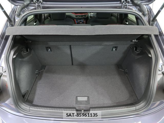 VolksWagen POLO 2023-12 7981579-19
