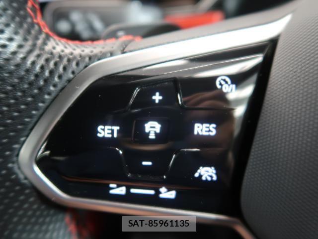 VolksWagen POLO 2023-12 7981579-7