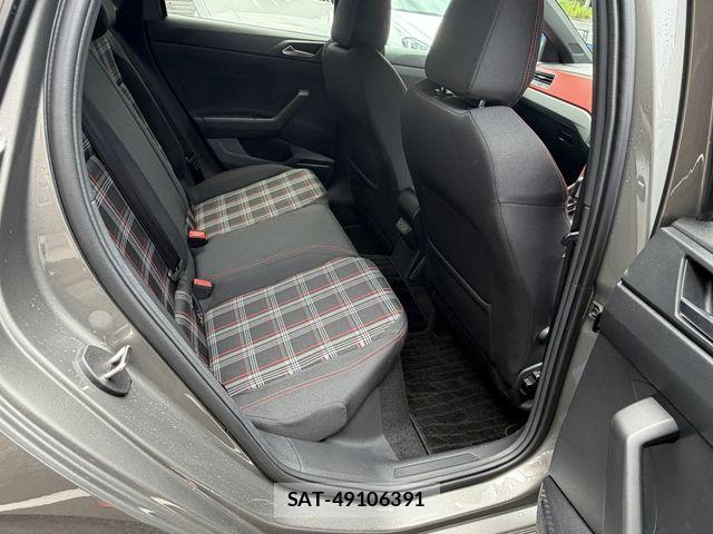 VolksWagen POLO 2020-08 8039203-5