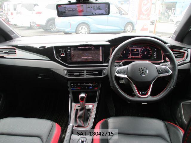 VolksWagen POLO 2024-04 8039204-1
